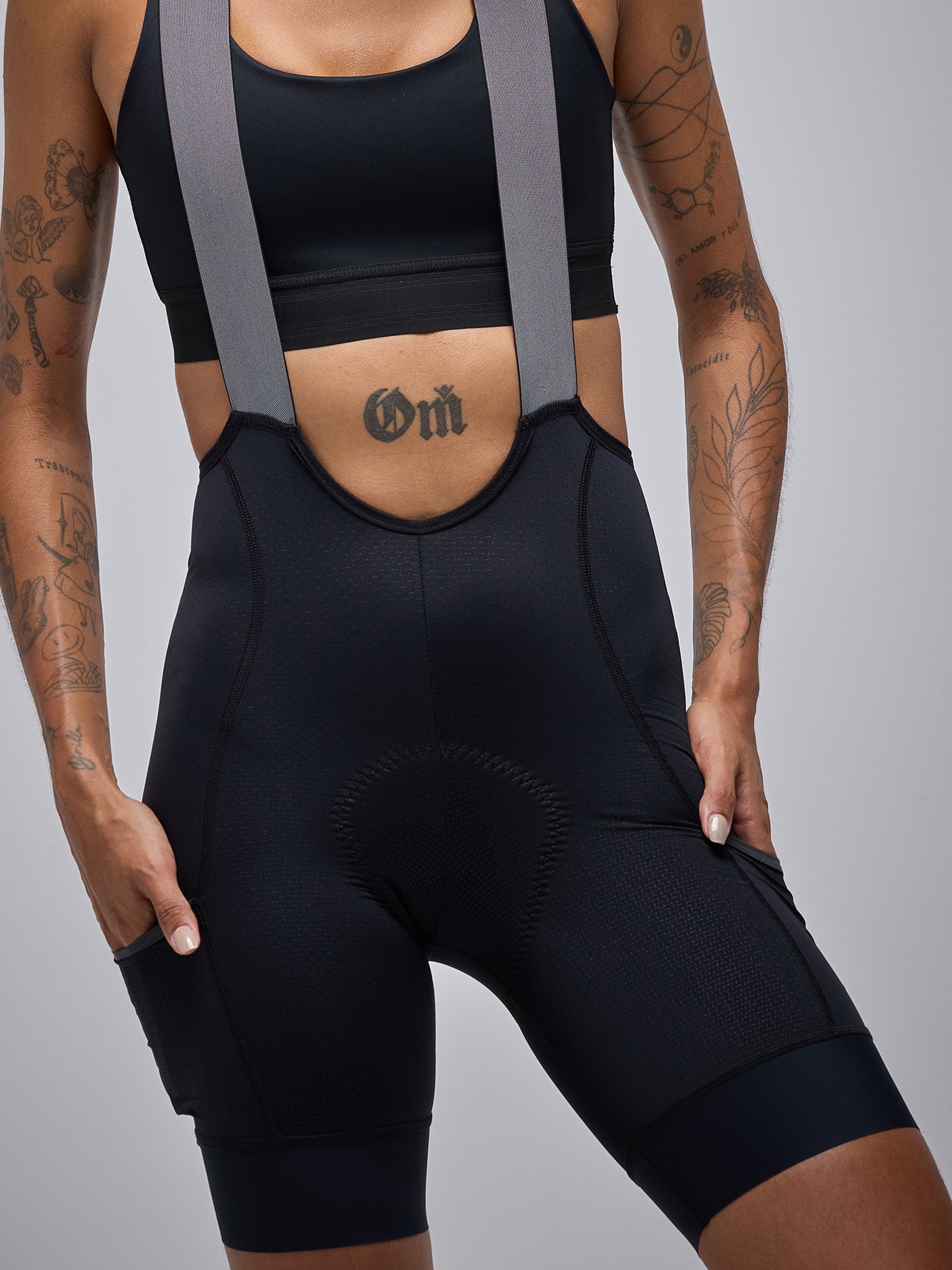 WOMEN’S MC CARGO BIB SHORTS - BLACK