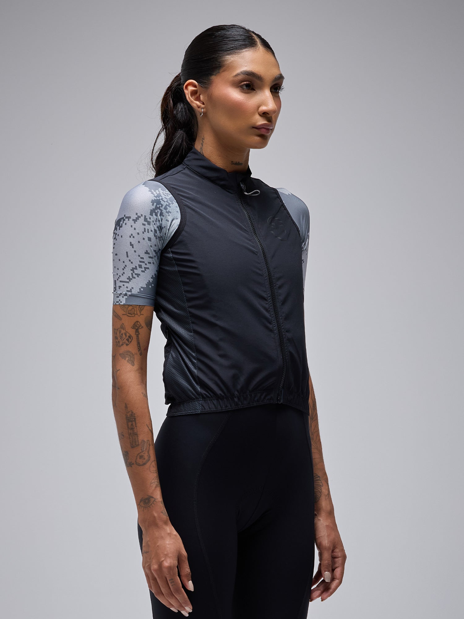 ESSNTL UNISEX QUICK-FREE GILET - BLACK