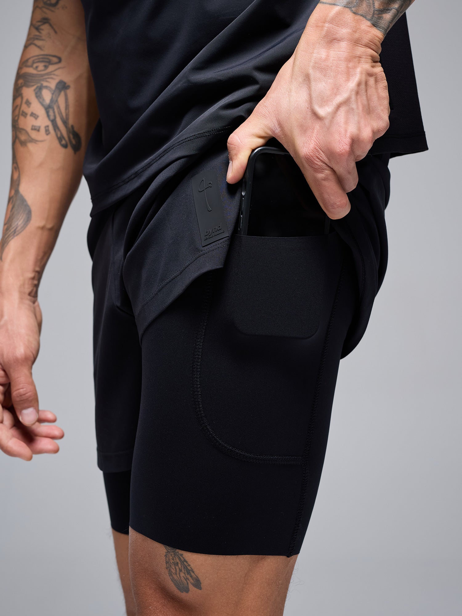 MEN'S FLOW 2-IN-1 SHORTS - BLACK
