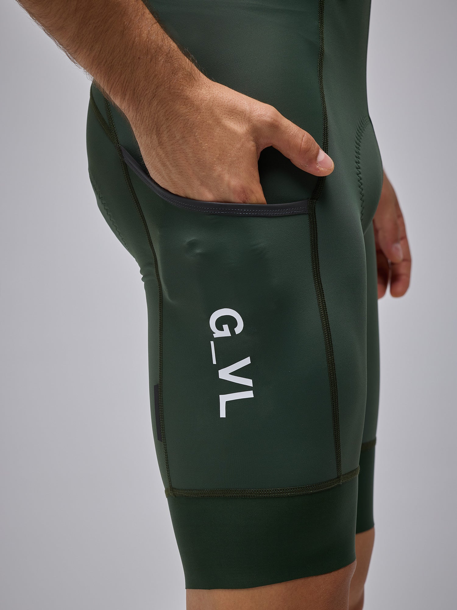 MEN'S ESSNTL CARGO BIB SHORTS - PINE