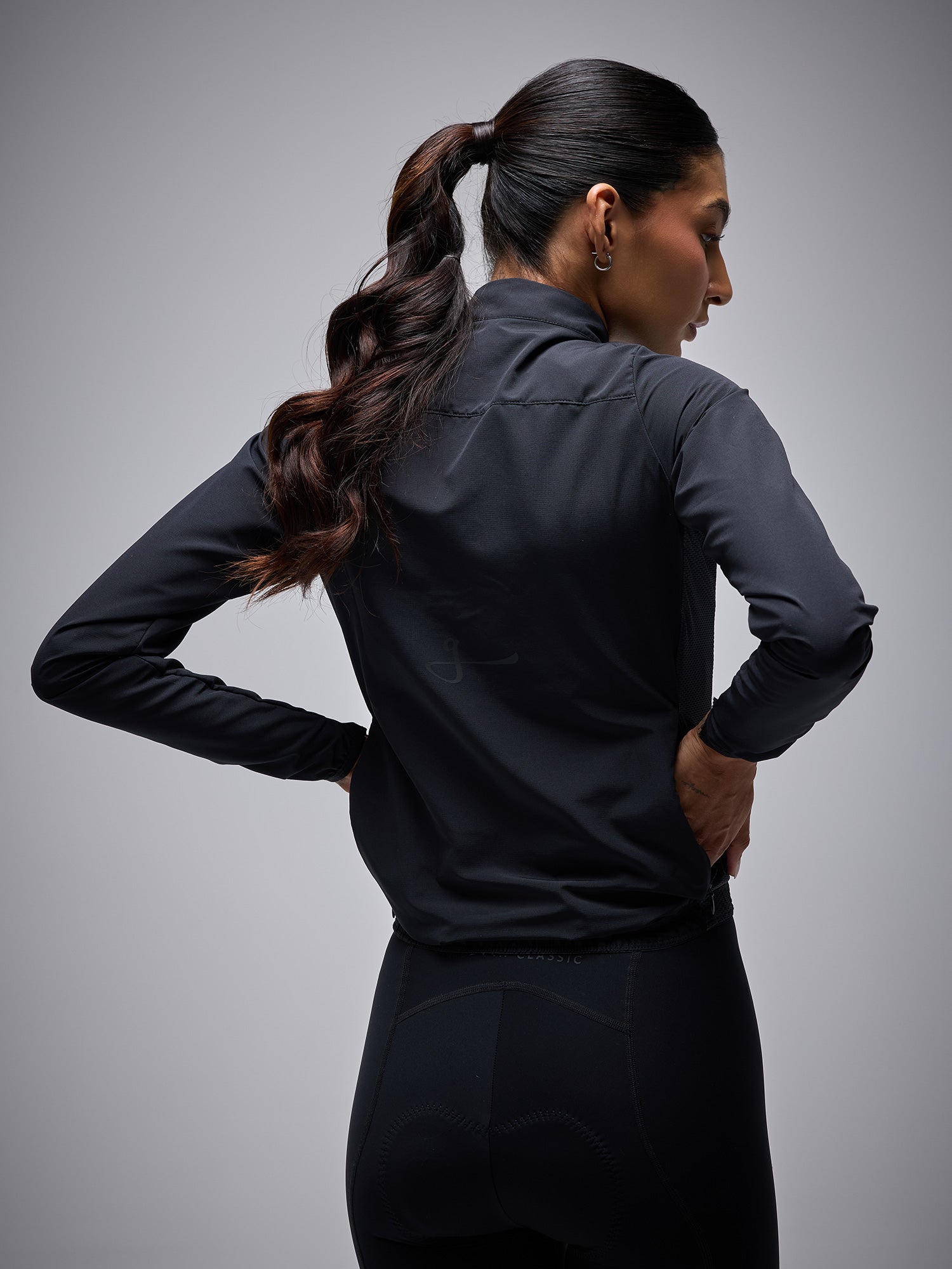 ESSNTL UNISEX JACKET - BLACK