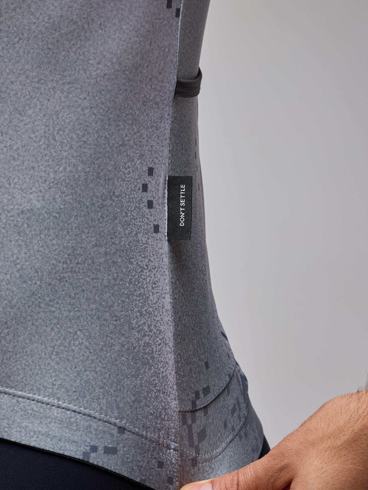 ESSNTL SS JERSEY - PIXEL SLATE