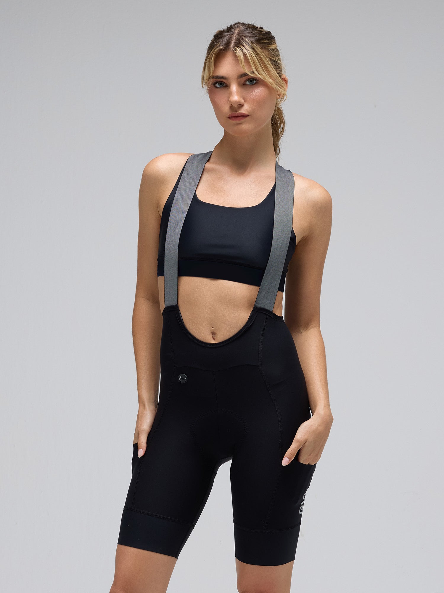 WOMEN'S MC CARGO BOOST BIB SHORTS - BLACK