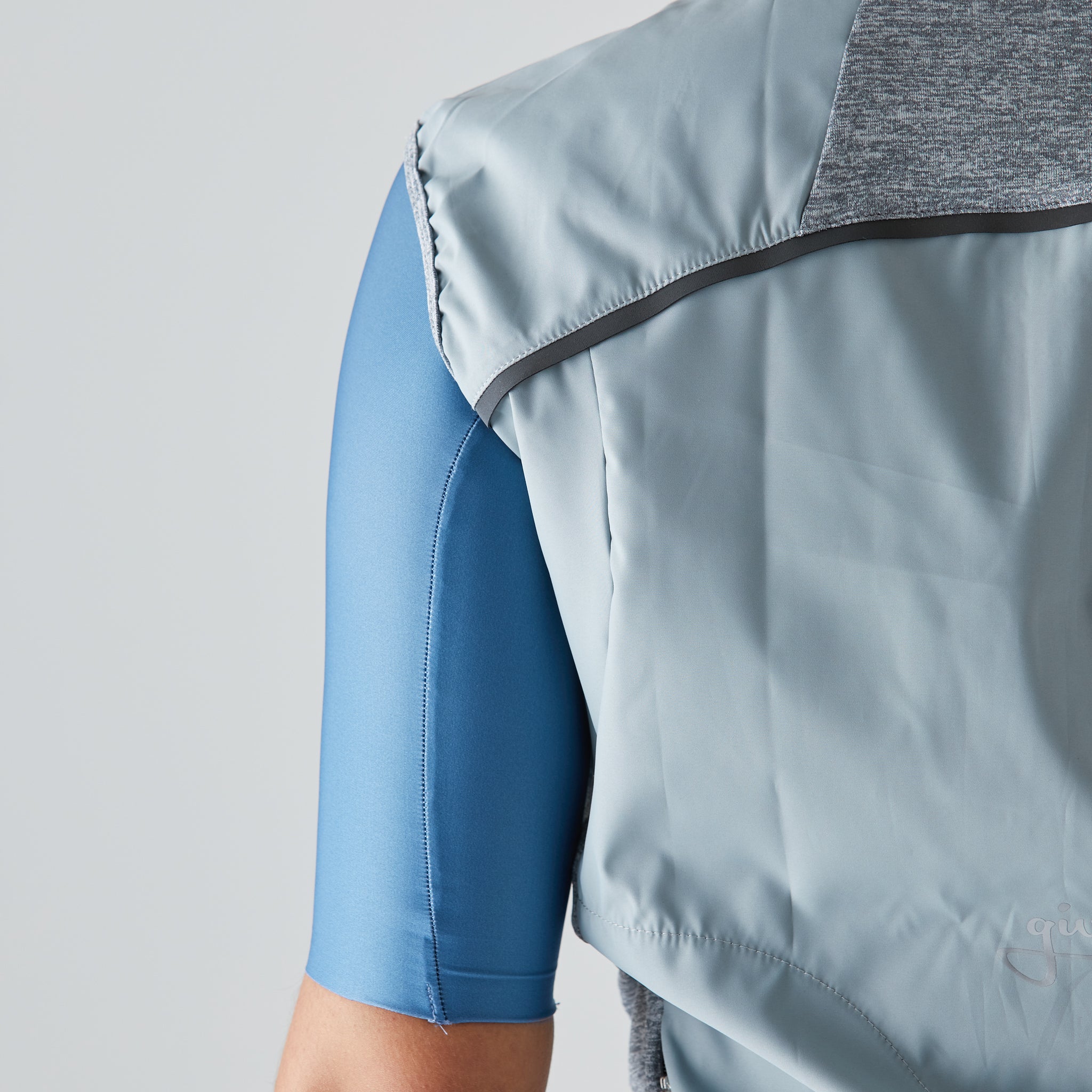 GREY QUICK-FREE GILET